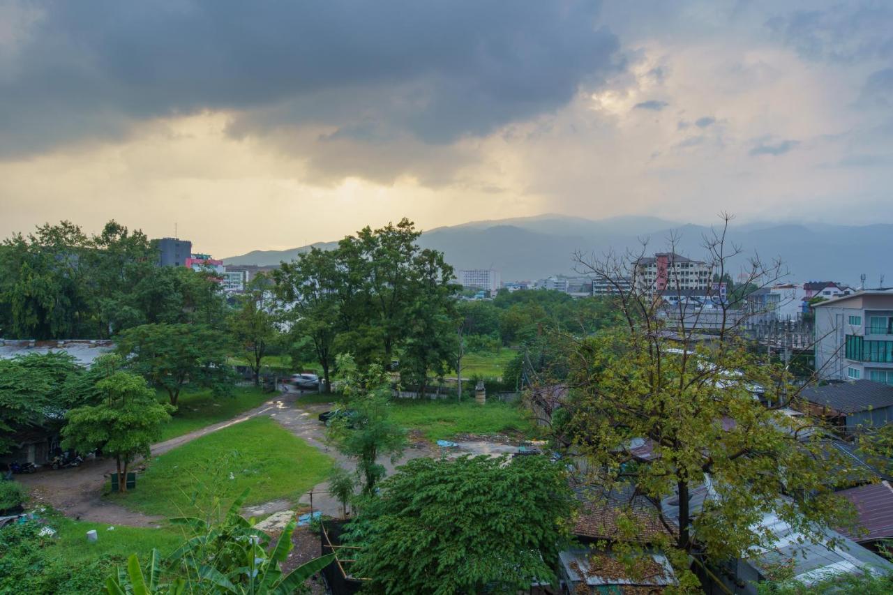 Aparthotel Jiang Mai 81 Chiang Mai Esterno foto